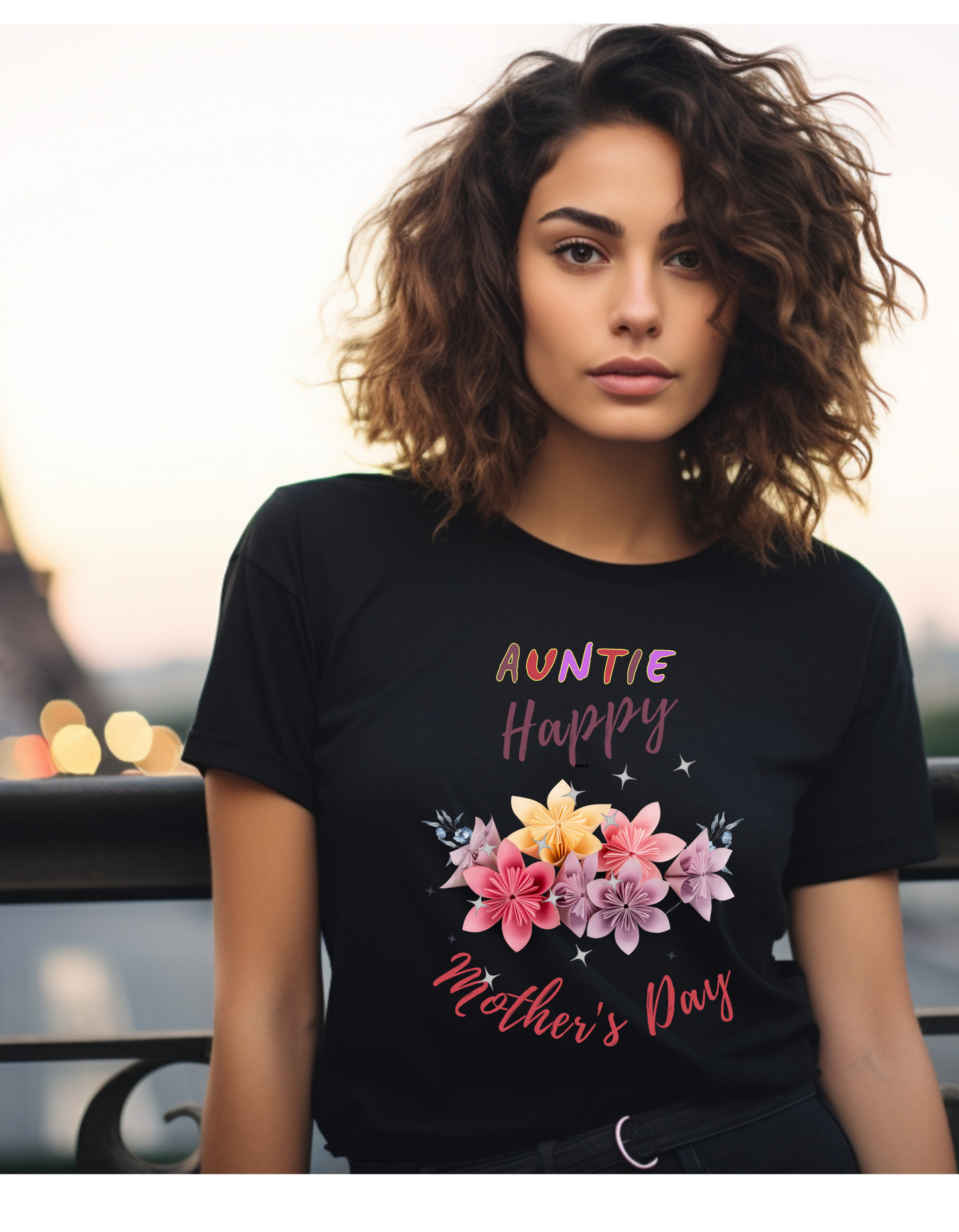 Auntie Happy Mother's Day T-Shirt: A beautiful floral bouquet of flowers. Perfect gift to celebrate the bond you share with your aunt.