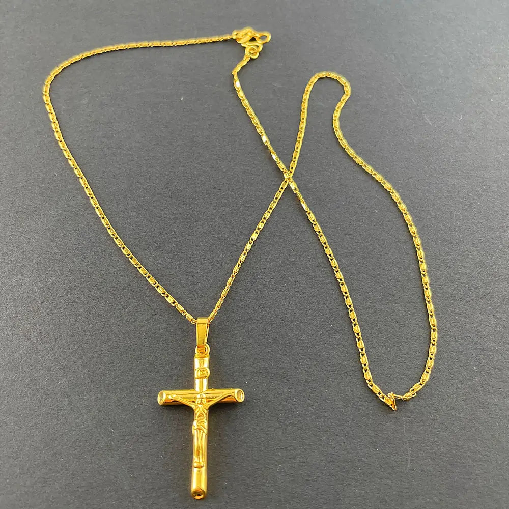 18K Gold-Plated Cross Pendant Necklace – Elegant Symbol of Faith