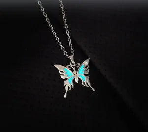 Collar de mariposa - Butterfly Glow Necklace